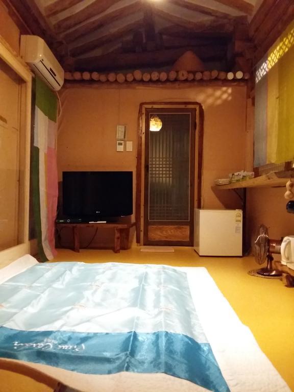 Dalbbit Hyang Hotel Csondzsu Szoba fotó