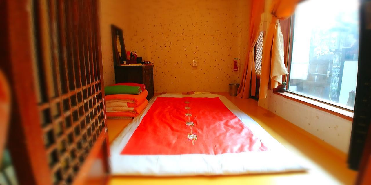 Dalbbit Hyang Hotel Csondzsu Kültér fotó
